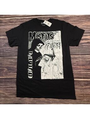 Misfits T-Shirt Men’s M NWT Fiend Skull Fangs Punk Rock Band Tee